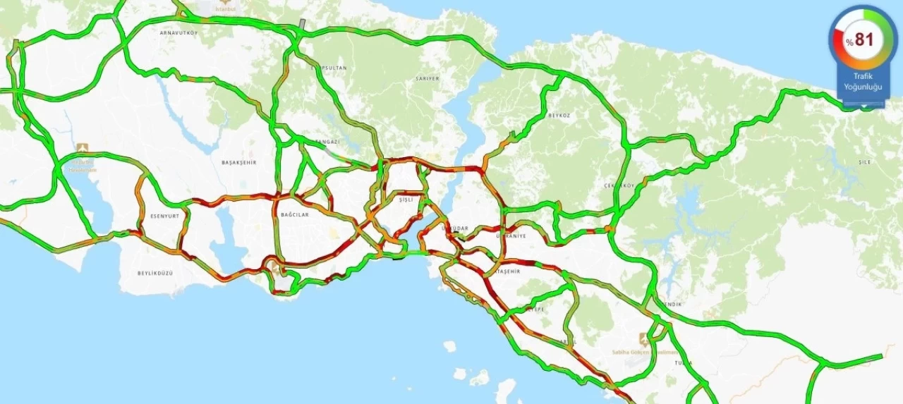 İstanbul’da Kuvvetli Sağanak Trafiği Felç Etti: Yüzde 80 Yoğunluk!