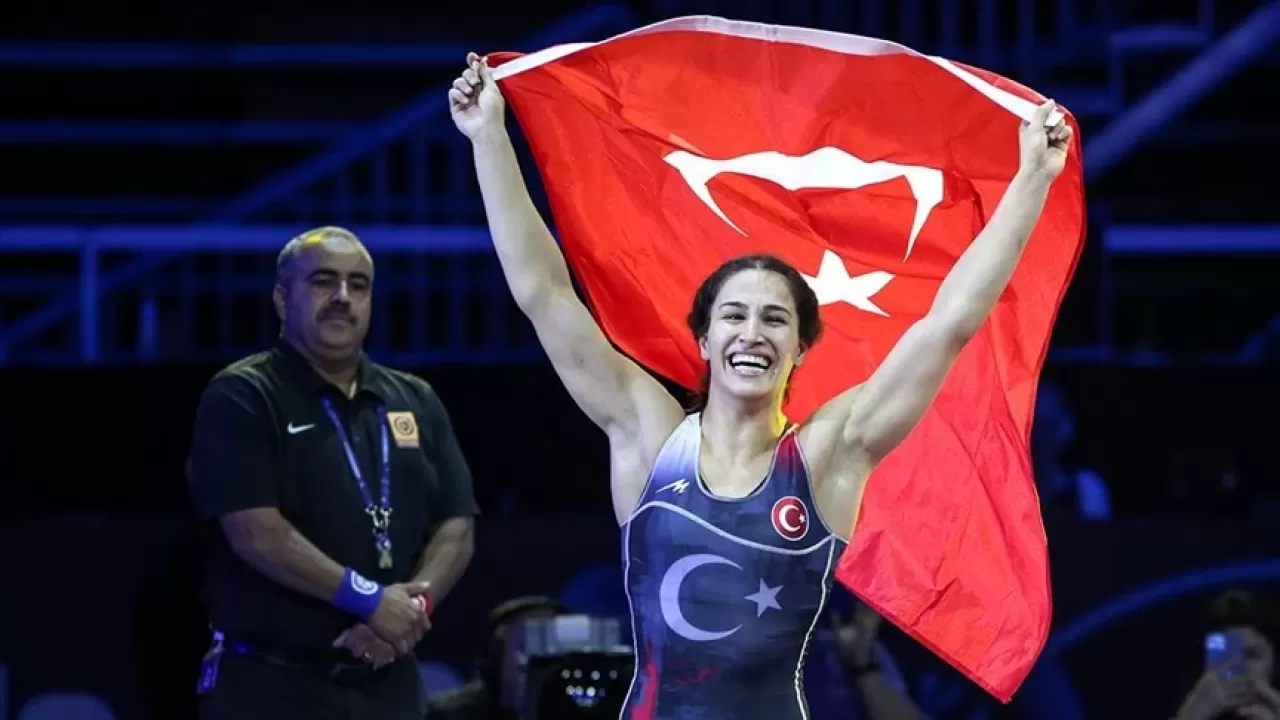 Türk güreş tarihine geçti! Buse Tosun Çavuşoğlu olimpiyatta bronz madalya kazandı