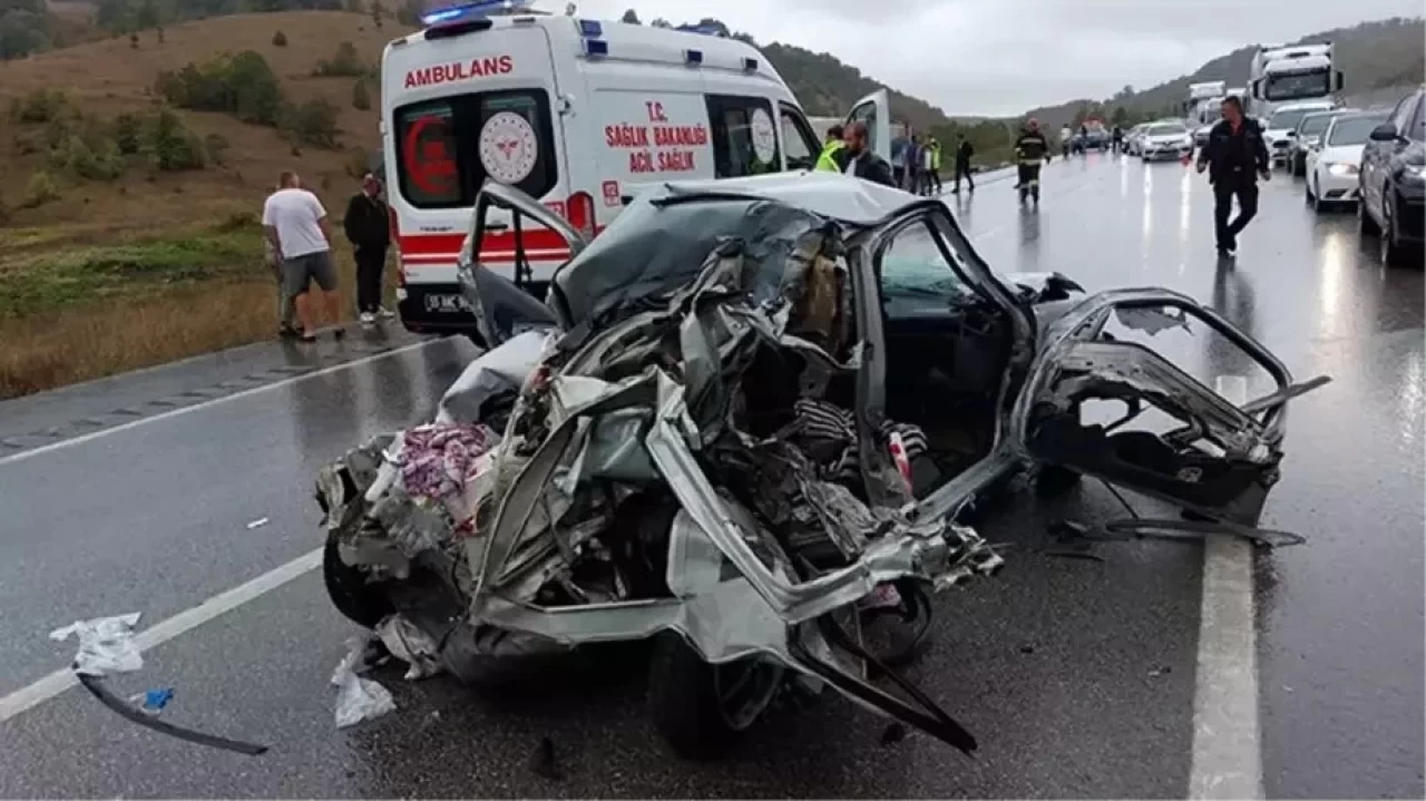 Samsun-Ankara Yolunda Feci Kaza: Zincirleme Trafik Kazasında 3 Ölü, 6 Yaralı