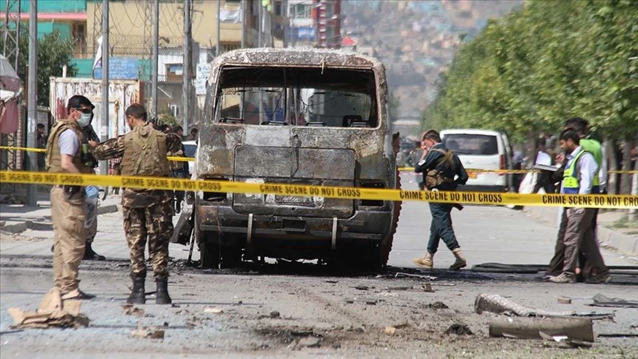 Afganistan'da canlı bomba dehşeti! Çok sayıda ölü ve yaralı var