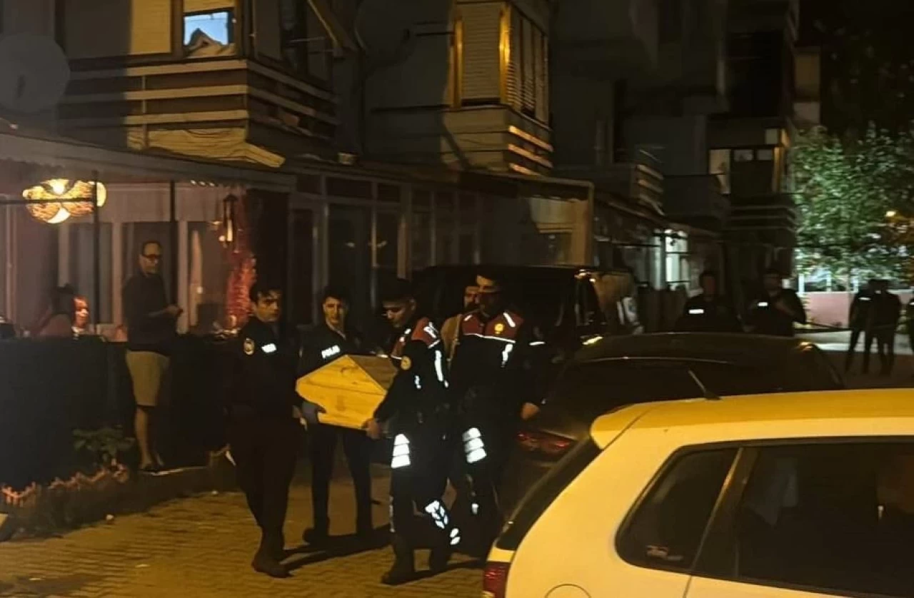 Büyükçekmece'de Polise Ateş Açan Şahıs İntihar Etti: 18 Aranması Olduğu Ortaya Çıktı