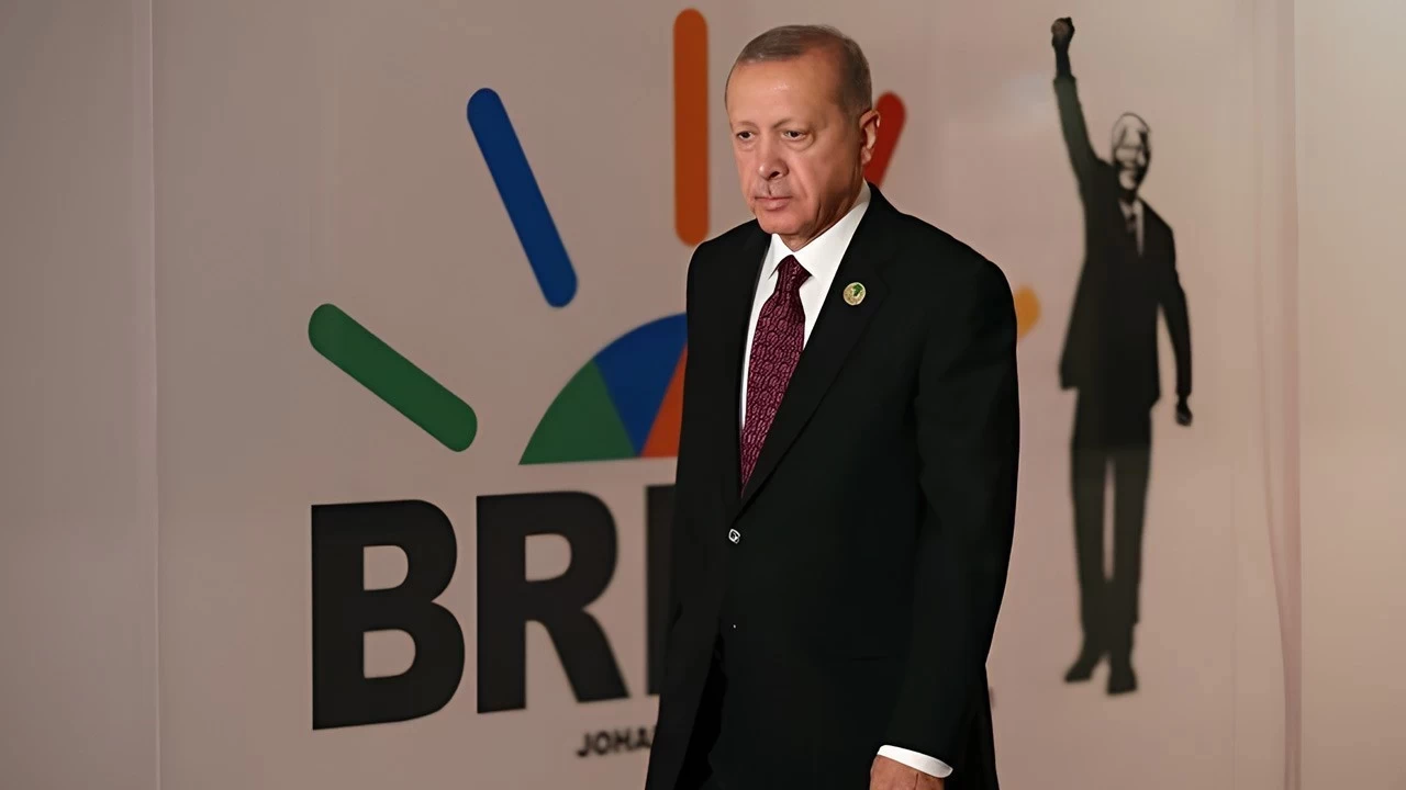 Türkiye BRICS'e mi katılıyor? Ömer Çelik iddialara noktayı koydu