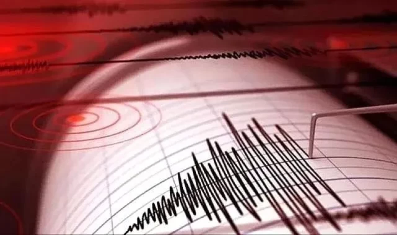 Gece yarısı korkutan deprem! AFAD ilk verileri açıkladı