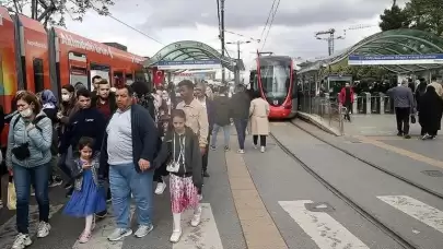 30 Ağustos Zafer Bayramı'nda İstanbul'da Toplu Ulaşım Ücretsiz