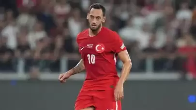 Hakan Çalhanoğlu Sakat Sakat İzlanda Maçında Takımını Yalnız Bırakmadı!