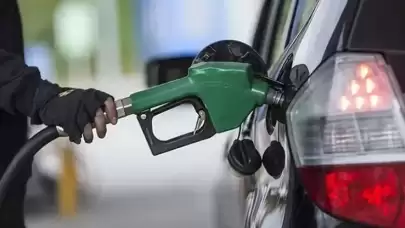 Brent Petrolde Sert Düşüş! Benzine 1,83 TL İndirim Geliyor, Motorin Sabit Kalıyor