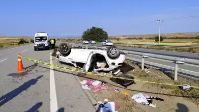 Çorum'un Sungurlu İlçesinde Trafik Kazası: Polis Memuru Çift Hayatını Kaybetti, 2 Çocukları Yaralandı