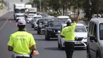 Bakan Yerlikaya'dan Trafik Denetim Sonuçları: 432 Bin 299 Sürücüye İşlem Yapıldı