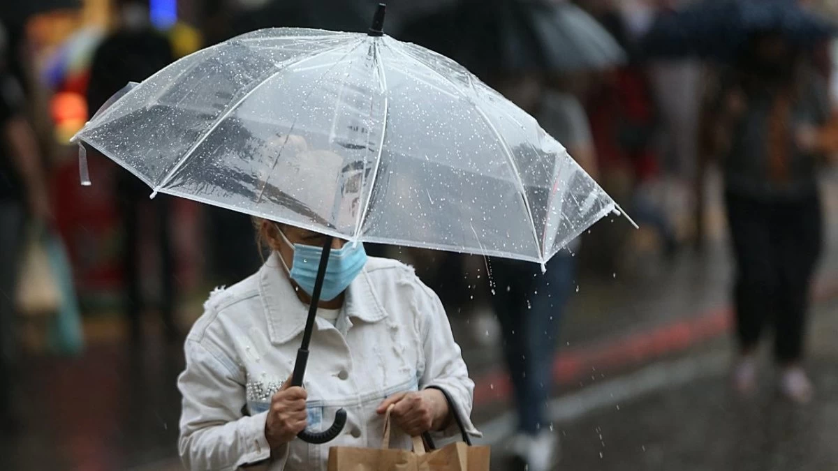 Meteoroloji'den Kritik Uyarı: 10 İlde Kuvvetli Sağanak ve Fırtına Bekleniyor