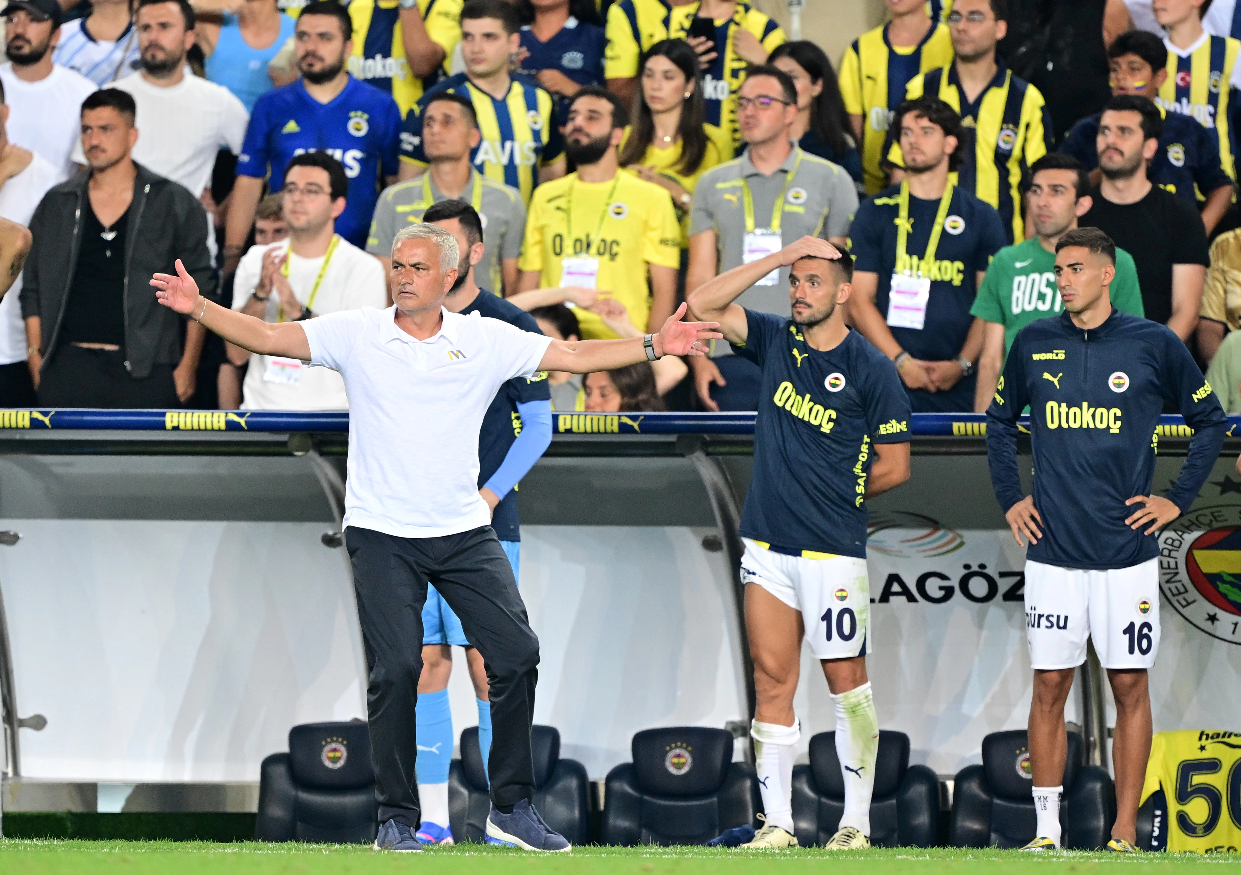 Mourinho, Avrupa'nın diline düştü! Fener'in hasreti 16 yıla çıktı