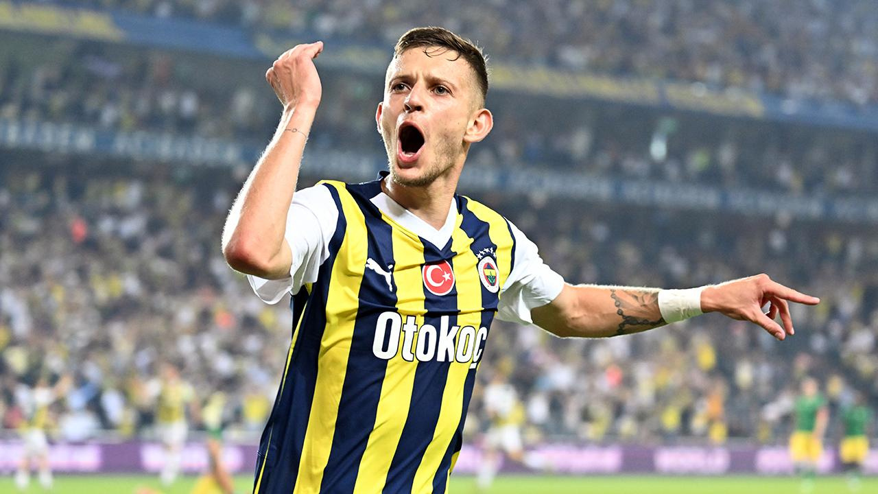 Sebastian Szymanski Fenerbahçe tarihe geçti